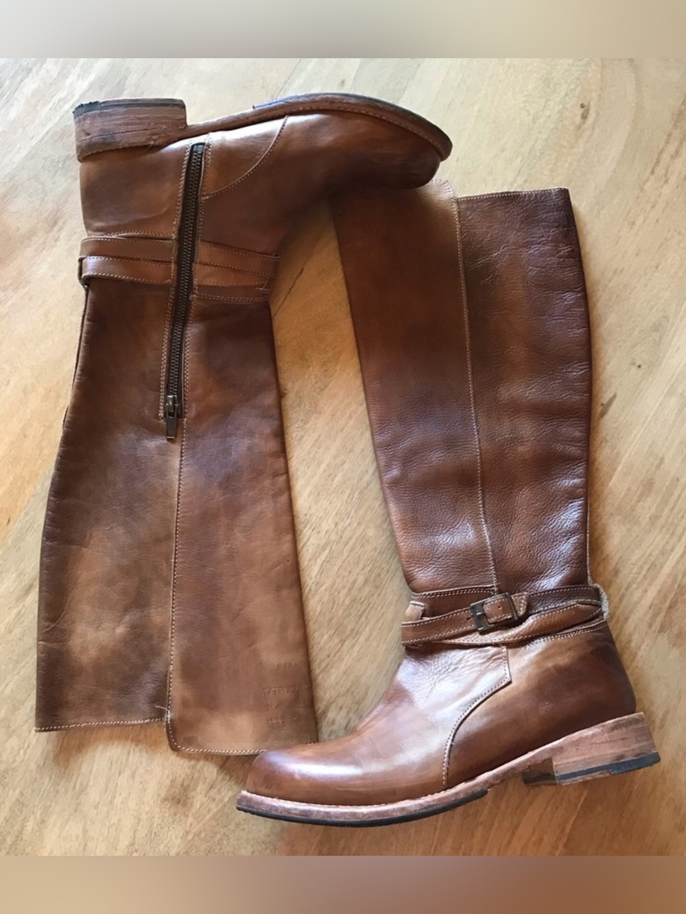 Handcrafted Bed Stü Leather Boots